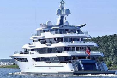 Кабмін ухвалив механізм, що дозволить АРМА продати арештовану яхту Медведчука вартістю €200 млн /Фото 1