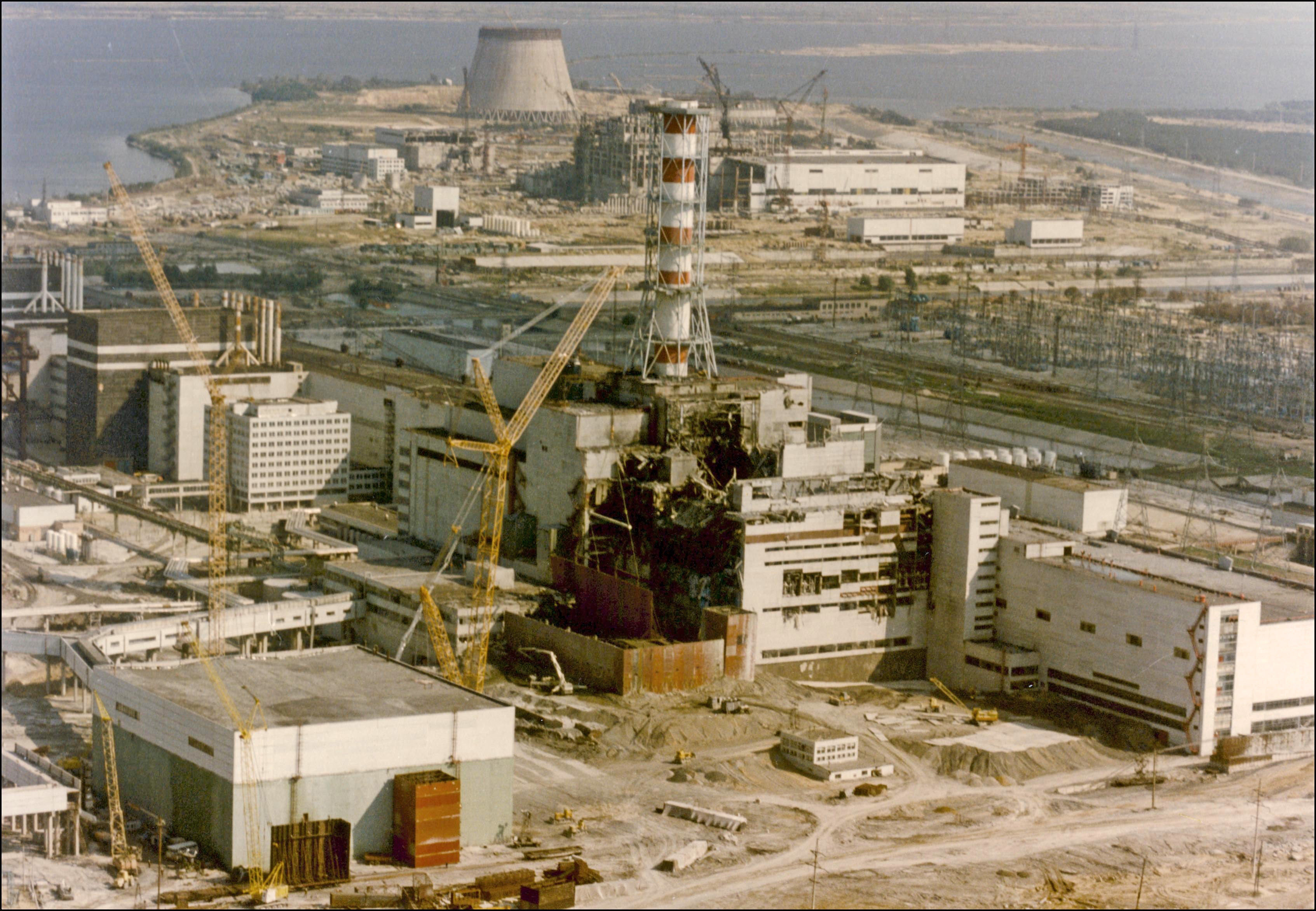 В каком году случилась чернобыльская аэс. 4-Й энергоблок Чернобыльской АЭС. Припять ЧАЭС 1986. Чернобыль 26.04.1986. 4 Энергоблок ЧАЭС 1986.