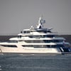 Royal Romance відпливала на техогляд. АРМА спростувало інформацію про нового власника супер'яхти Медведчука