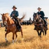 Netflix&amp;nbsp;опять выпустила фильм, собравший награды на топ-фестивалях. Что особенного в ленте «Власть пса» (кроме Камбербэтча)