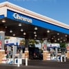 Доходы Exxon и Chevron упали с рекордных уровней. Нефтяные гиганты США столкнулись с ослаблением энергорынков