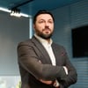 «Верить в лучшее, но готовиться к любым сценариям». Генеральный директор Yasno Сергей Коваленко – об энергосервисе, отключениях, инновациях и развитии B2B-проектов. Интервью
