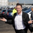 Ілон Маск купив у двоюрідних братів компанію SolarCity. Тепер він змушений доводити в суді, що це не було кумівство за гроші інвесторів Tesla /Фото Getty Images