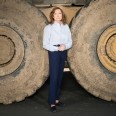 От детства в глиняном доме до строительной империи. История одной из самых богатых женщин США