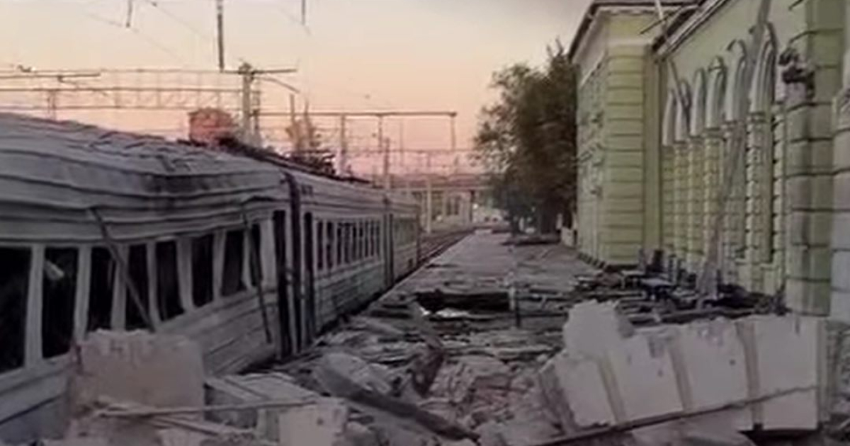 «Наймасованіша атака з початку війни». Росія обстріляла залізничну інфраструктуру Лозової