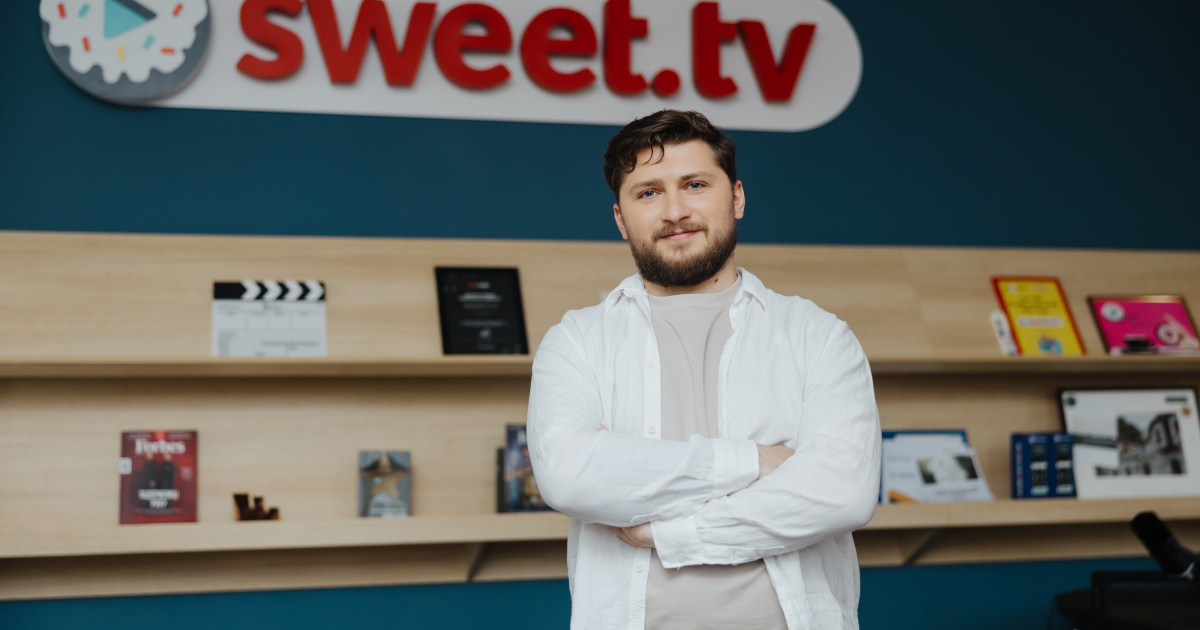 Понад 50 млн грн у власний контент. Стримінг Sweet.tv хоче дорости до 1 млн підписників. Який план? Інтервʼю із генпродюсером Юрієм Поворозником