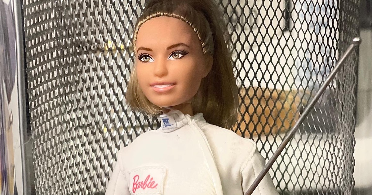 Іменну ляльку Barbie Ольги Харлан продали на аукціоні за $10 400 — Forbes.ua