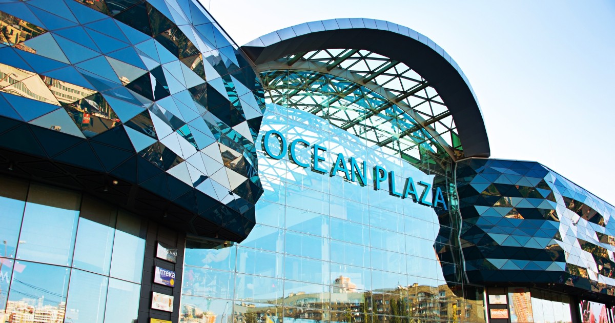 Знову на плаву. Суд позбавив ТРЦ Ocean Plaza боргу у $200 млн перед росіянами. Чи зможуть його тепер продати