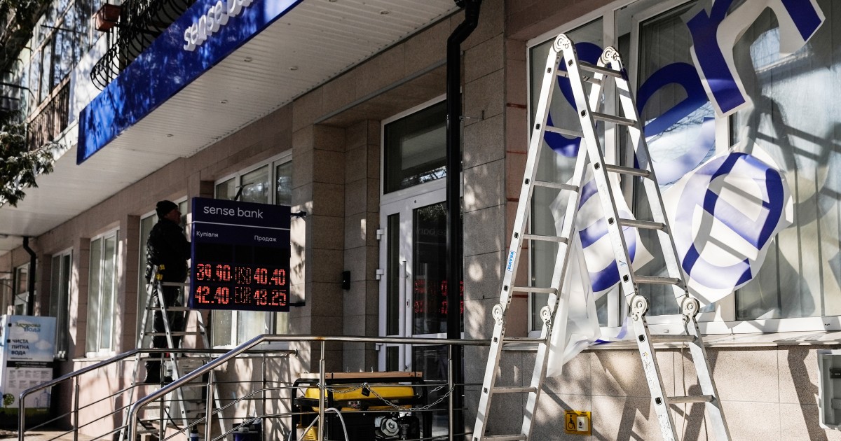 Позбутися слона. Чи готова держава продати свої банки на третьому році війни? Forbes Ukraine розповідає про «кухню» довгоочікуваної приватизації