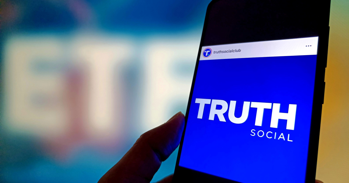 ШІ-стартап Perplexity створює пошуковий сервіс для Truth Social. Соцмережа Трампа може сама визначати «надійність» джерел для пошуку