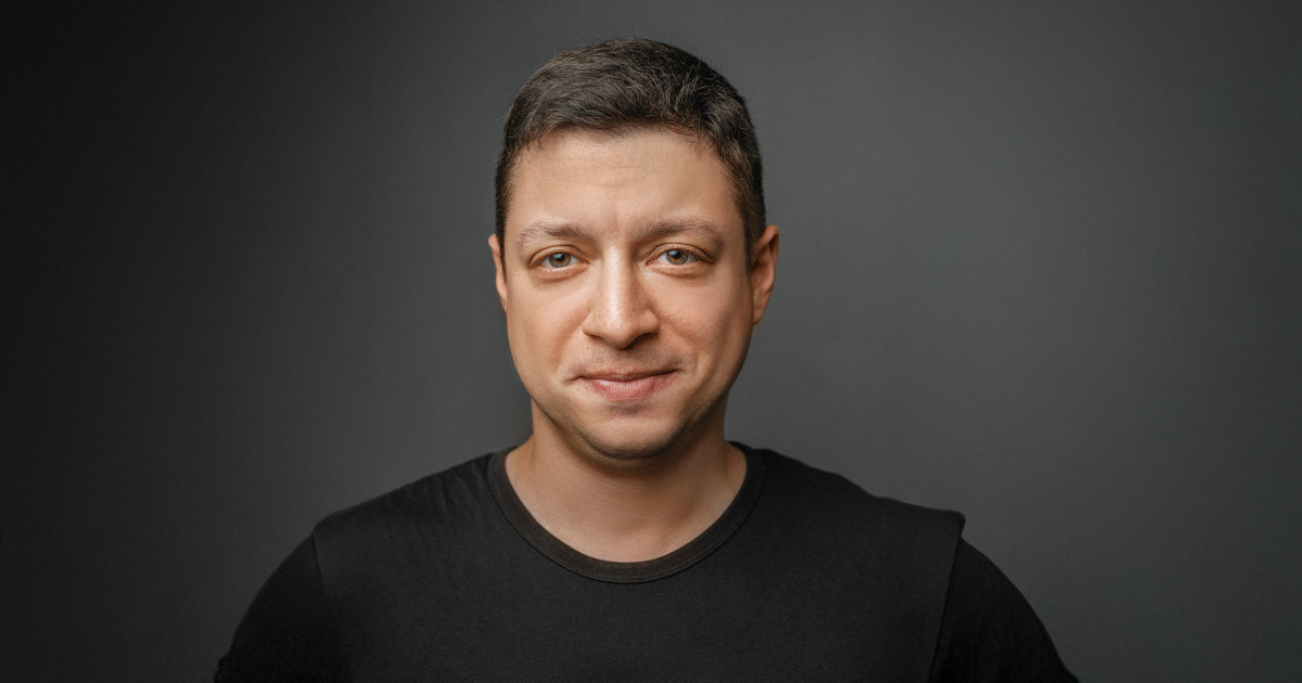Культ практики. Олександр Трегуб будує Projector як університет майбутнього, проводячи конференції у метавсесвіті й експериментуючи із ШІ. Яка мета?