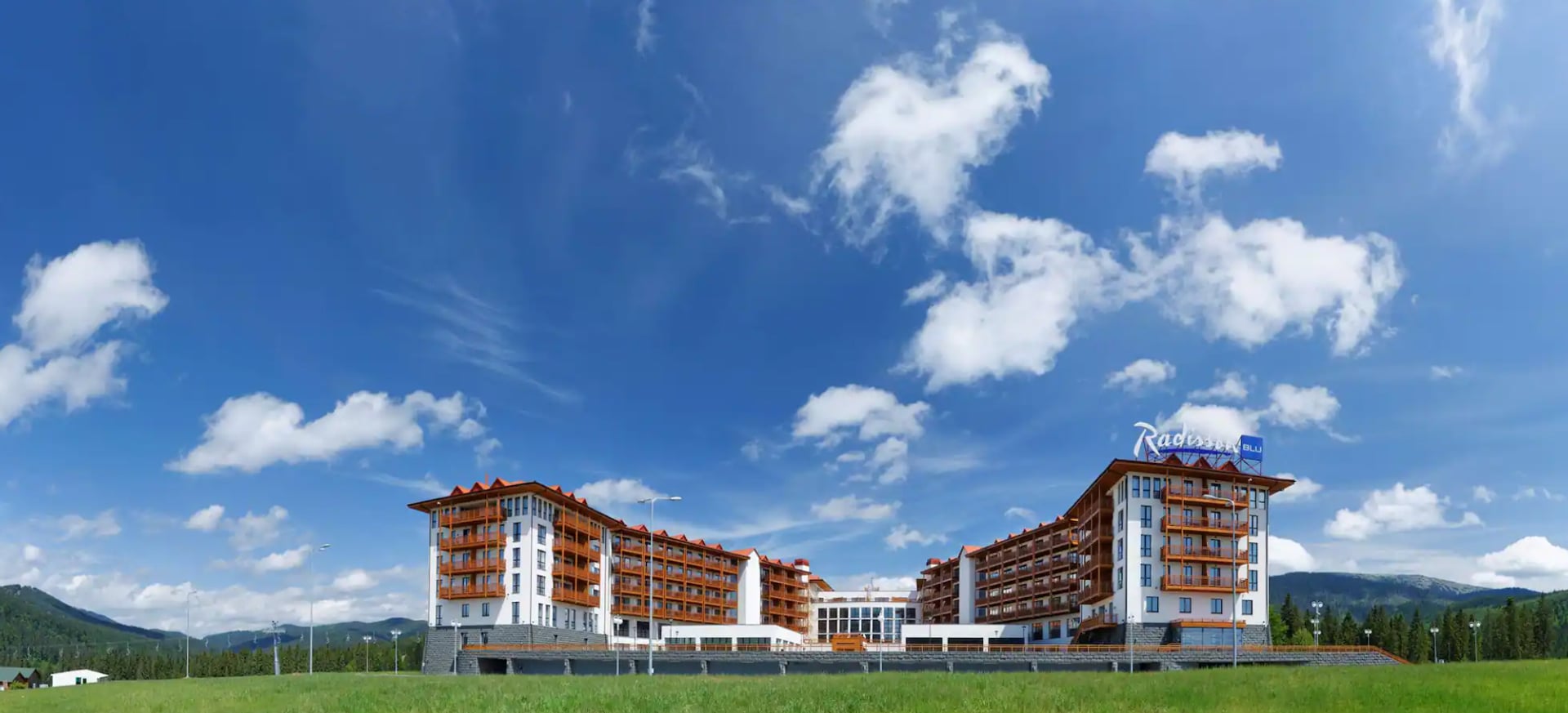 radissonhotels.com