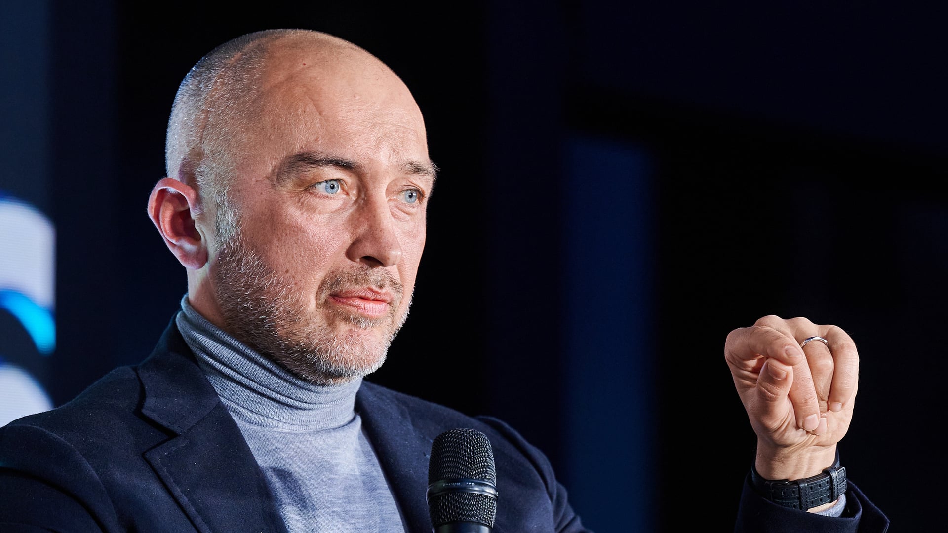 Пишний та прогноз ВВП та інфляції НБУ