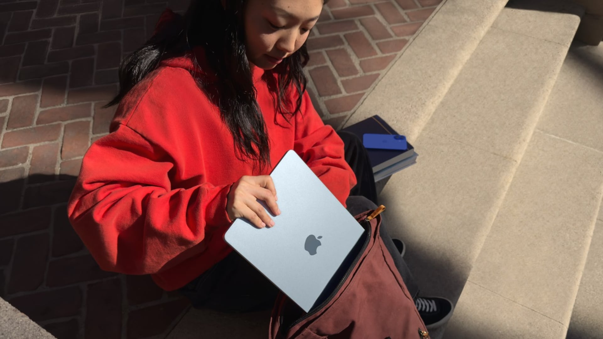 Попередні замовлення MacBook Air розпочнуться 5 березня, а надійдуть пристрої у продаж із 12 березня.