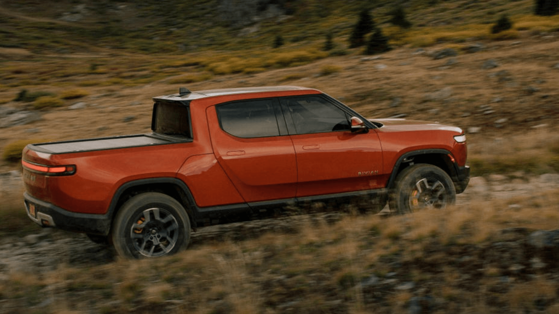 Виробництво пікапу R1T від Rivian, який має вийти у 2022-му, почалося цього року із запізненням. Фото RIVIAN