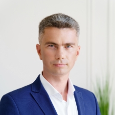 Денис Овчаров