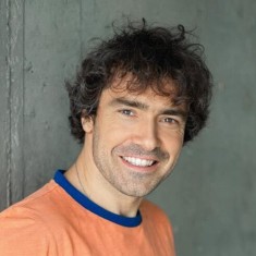 Борис Цомая