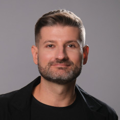 Виталий Гусев