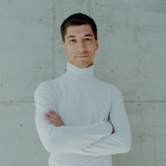 Александр Иванов