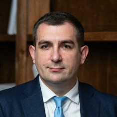 Євген Ріяко