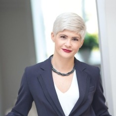 Олена Волянська