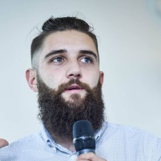 Роман Ланский