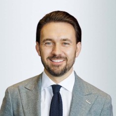 Евгений Артюхов