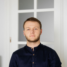 Владислав Фарапонов