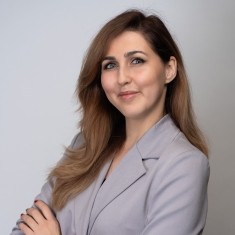 Аліна Неретина