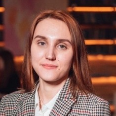 Диана Сафронова