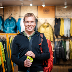 🎬 Цей бренд був на Евересті. Як побудований бізнес українського виробника туристичного одягу Turbat. Випуск YouTube-проєкту Forbes NEXT