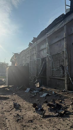Росія «шахедами» атакувала відділення «Нової пошти» у Слов’янську (фото) /Фото 1