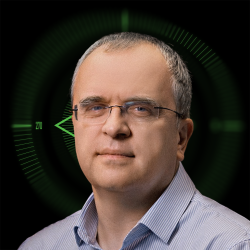 Олександр Комаров