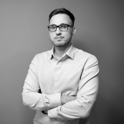 Олег Маленков