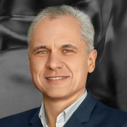 Павло Лобач