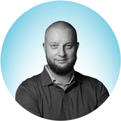 Андрей Ставницер