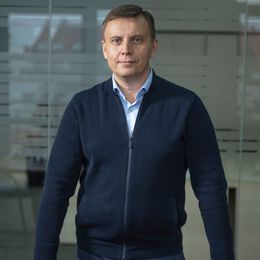 Александр Чекменев
