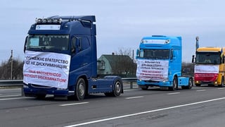 Українські перевізники почали акцію протесту на кордоні з Польщею у відповідь на дії польських фермерів