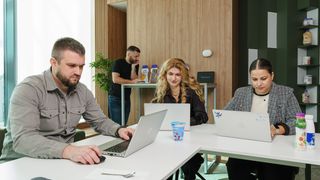 «Привиди» в календарі та зайві квадратні метри. Як технології викривають неефективний офіс. Кейс Logitech