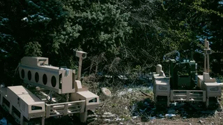 Не лише дрони. Військові можуть замовляти за бойові бали наземні роботизовані комплекси на Brave1 Market