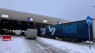 На границе с Польшей открыли пункт пропуска для движения пустых грузовиков