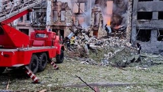 Росія вночі знову вдарила по Одесі, у Миколаєві є влучання у житлові будинки (фото)