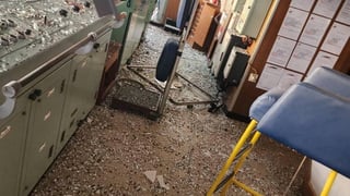 Російський ракетний удар пошкодив судно із кукурудзою в порту Південний (фото)