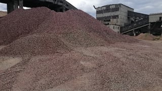 АРМА передало в управление завод, добывающий красный гранит