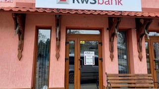 Фонд гарантування почав виплати вкладникам РВС Банку екснардепа Руслана Демчака