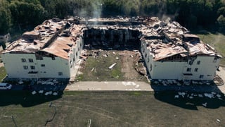 Росіяни вдарили по Сумському університету: зруйнували один із корпусів (фото, відео)