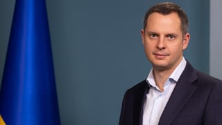 Угроза войны съедает миллиарды украинской экономики. Какой план спасения у команды Зеленского? Главное из интервью Ростислава Шурмы РБК