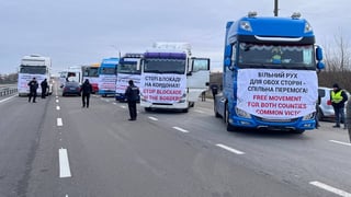 Украинские перевозчики готовят акции протеста на трех пунктах пропуска в ответ на действия польских фермеров