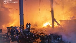 Россия дронами уничтожила часть сортировочного терминала «Новой почты» в Харьковской области (фото)