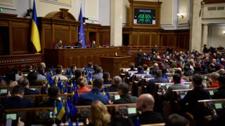 Рада достроково припинила повноваження Медведчука, Козака, Деркача, Кузьміна та Аксьонова